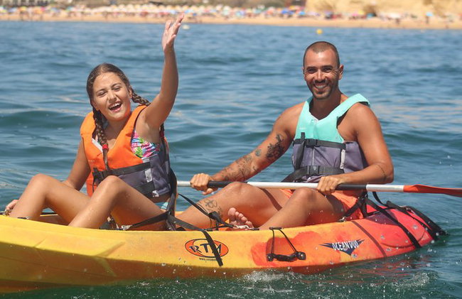 Location de kayaks à Plage d'Armação de Pêra, Algarve, Portugal - Photo 1