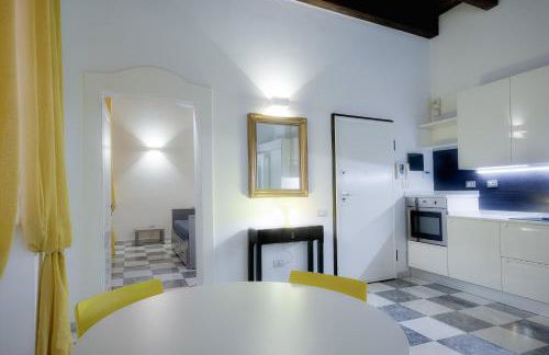 Right House - Characteristic Marina District - Photo 39