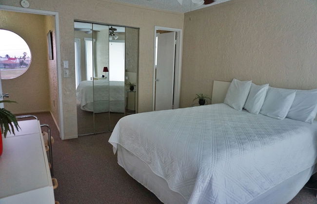 FOUR SEASONS on the gulf - Photo 4