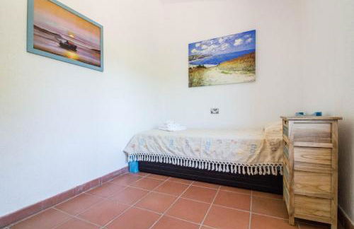 GuestHost - Seaside Apartment with Parking - Foto 20