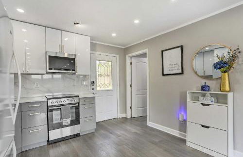 Cozy Lakefront House with a private dock and lake - Foto 16