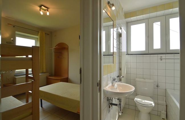 Grand Villa With Bubble Bath - Photo 39