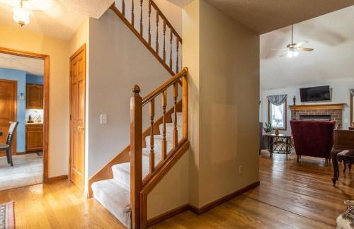 Sleeps 12! Main Level Primary Suite-Beautiful Backyard Oasis - Photo 32