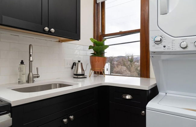 Luxury Multi-unit Historic Building Near Downtown - Photo 1