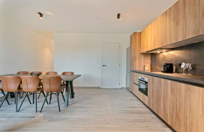 Spacious 3 Bedroom Apartment With Private Garage - Foto 38
