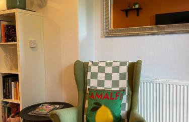 Characterful Edinburgh 1BR, Private Deck, Leith & Walk to City Centre - Foto 6