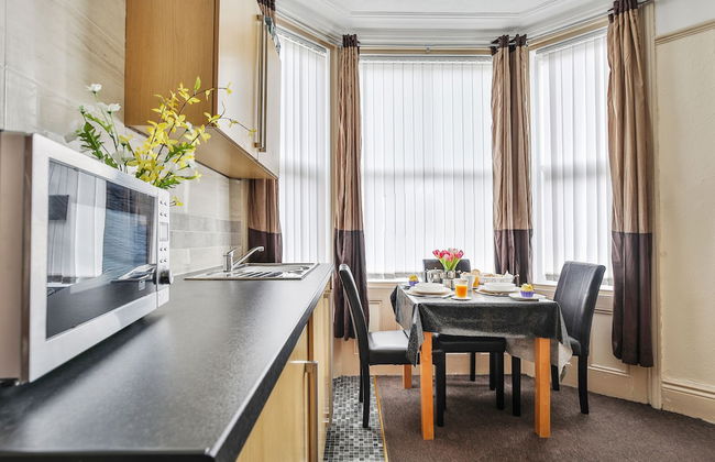 Chomley Holiday Flats - Photo 19