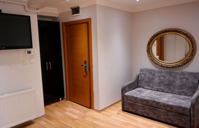 Sheriff Residence - Photo 41