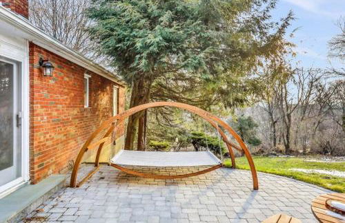 3 Bedroom Hilltop Escape with 5 Private Acres and Hot Tub - Foto 2