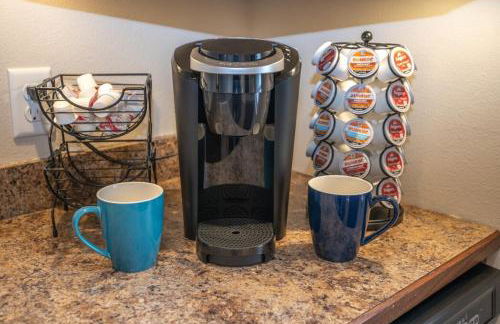 Tiny Home with Hot Tub Near Ft Leonard Wood! - Foto 26