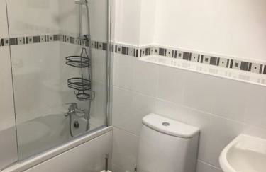 Haven House 6 bedrooms with 6 exclusive bathrooms and with lots of parking - Foto 24