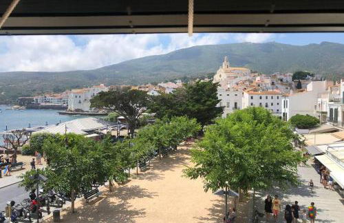 ROQUES - Casa en primera línea de mar en CADAQUÉS - Foto 1