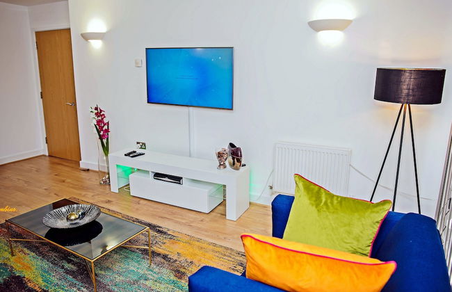 Riverside 2 Bed Apartment - Foto 22