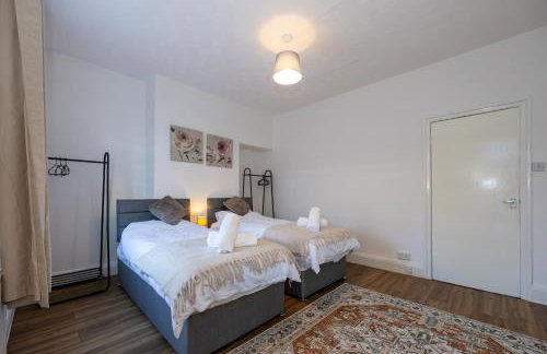 Steps from Old Trafford - Modern Manchester Stay - Foto 17