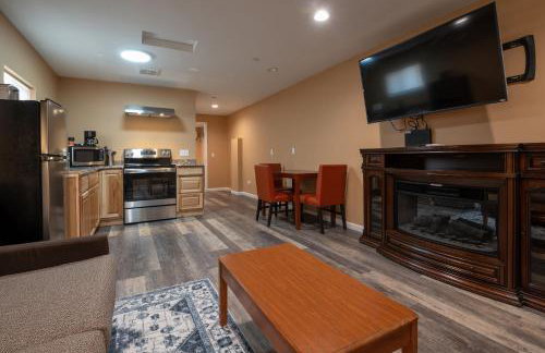 Far West Cabin-Tiny Homes Rental - Foto 17