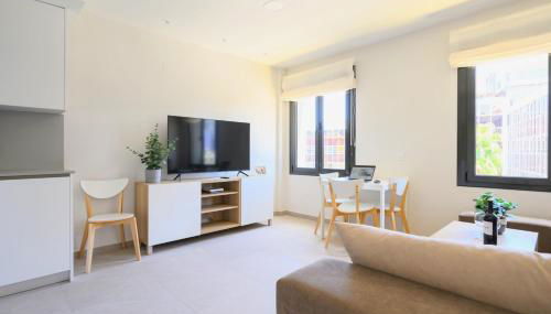 Brand New 2BR with Auto Check-In - Foto 1