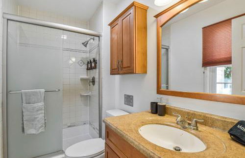 Cozy 4BR Retreat - Private backyard, Gazebo & Grill - Foto 11