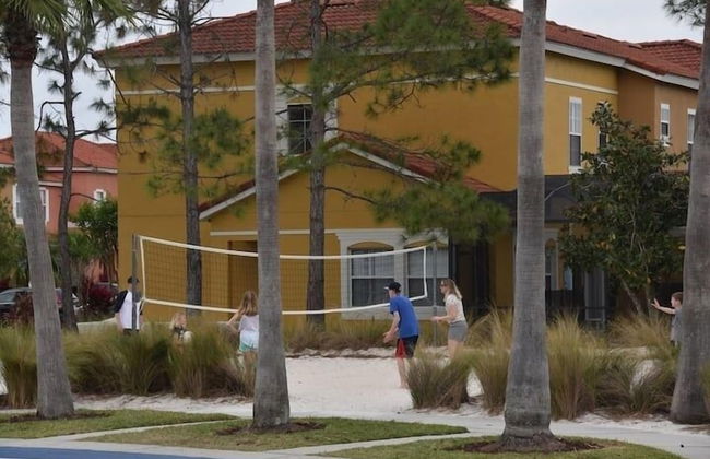 3br, 2.5ba Townhome W/ Lake View, Sunny Rear Yard 3 Bedroom Townhouse by RedAwning - Foto 20