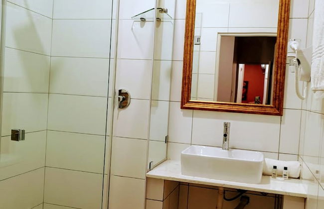 Urban Oasis ApartHotel - Photo 28