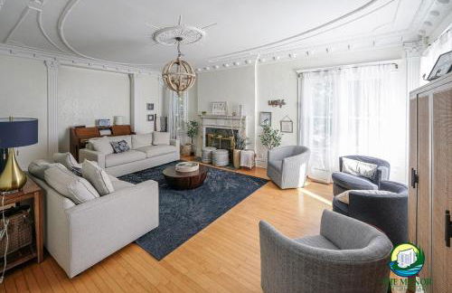 Lakefront estate with breathtaking views and pier! - Foto 10