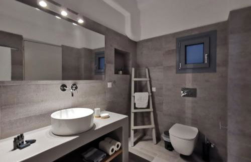 Helen's Minimal Studios & Apartments - Photo 10