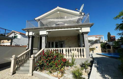 La Familia - Foto 53