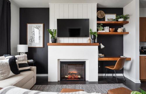 Curated, New Build Condo on TART Trail, With Bikes - Foto 1