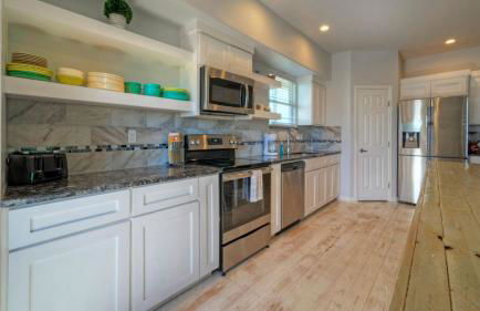 Sleeps 26 2 Homes w/ Waterfront Pool + Boat Dock Laguna Village Escape - Foto 30