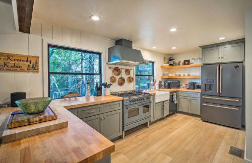 Pet-Friendly Retreat with Game Room and Fire Pit! - Foto 8