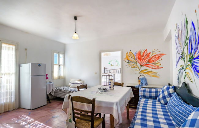 Angelica's - Photo 34