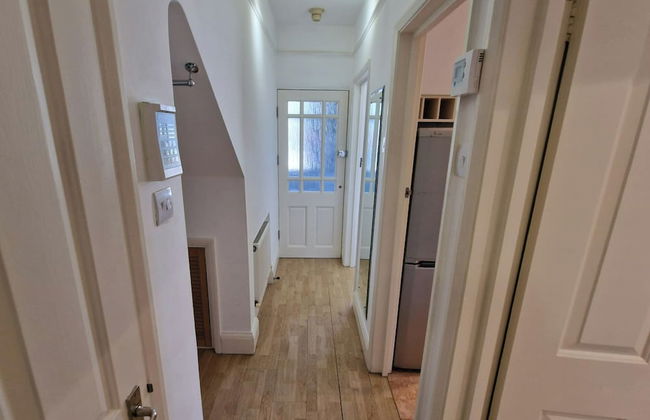 Light 1-bed - London N8 - Free Parking - Fast Wifi - Foto 33