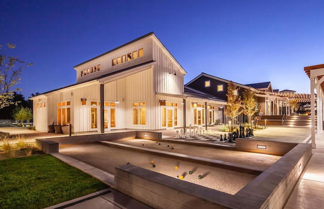 New Stylish 1BR Apt With Heated Pool Gym Yoga Studio - Foto 44