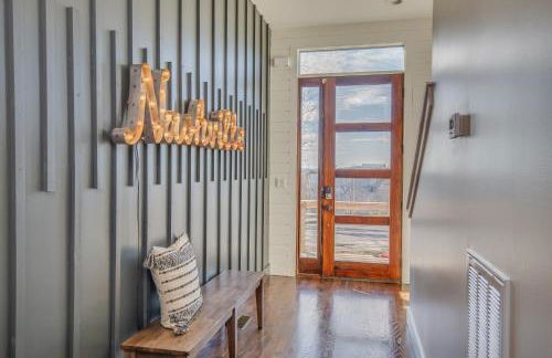 Jack Daniels House with Rooftop Golf, City views! 8min to Whiskey Row! Sleeps 10! - Foto 32