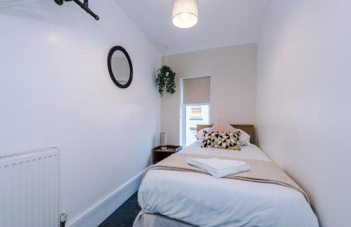 Oxford House by YourStays - Cosy Home in the Suburb of May Bank - Foto 38