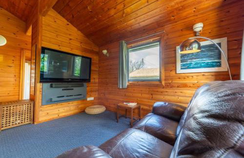 Chalet Lodge 3 Hot Tub by Interhome - Foto 21