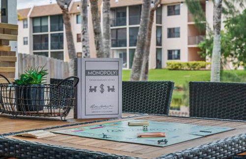 Waterfront Oasis Escape with 7 Seats Hot Tub! - Foto 42