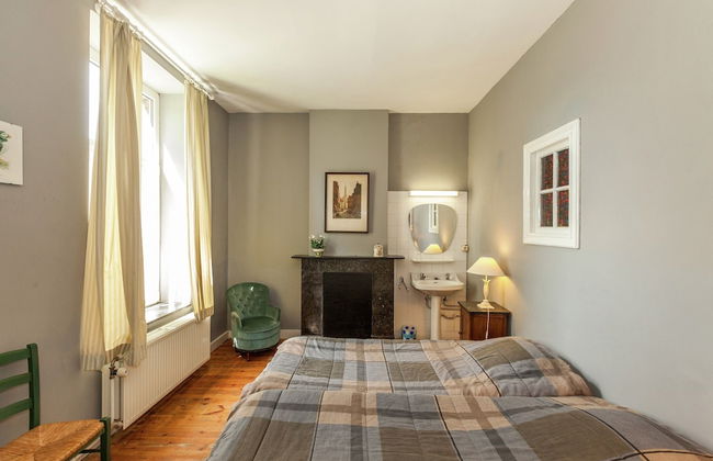 Spacious Holiday Home With Garden - Photo 23