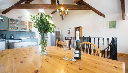 Robins Nest - Photo 1