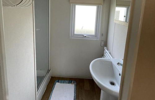 Caravan - Sleeps 10 - Pet Friendly - Parking - Foto 17