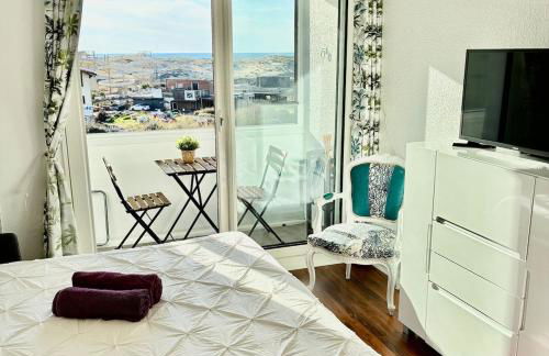 SEA view from BED 100M Beach, Free Parking, Surf - Foto 13