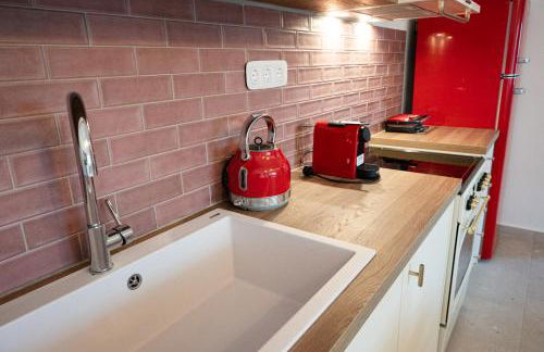 SEMIRAMIS Luxury Apartments - Photo 18