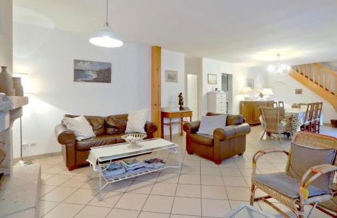 Cozy Home In Quettehou With Wifi - Foto 3