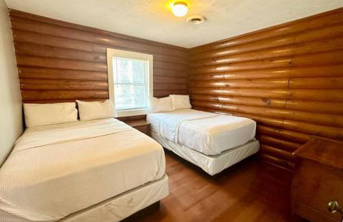 Cottage 10 Lees Ford Marina - Photo 3