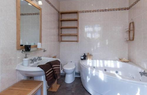 Demeure de charme avec étang privé et piscine couverte - FR-1-583-460 - Foto 31