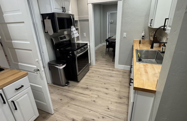 Emma s Manor A Down Town Prescott Gem - Photo 4