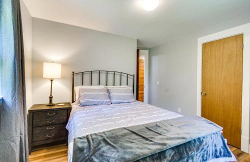 Waterfront Getaway on Sodus Bay Prime Location! - Foto 16