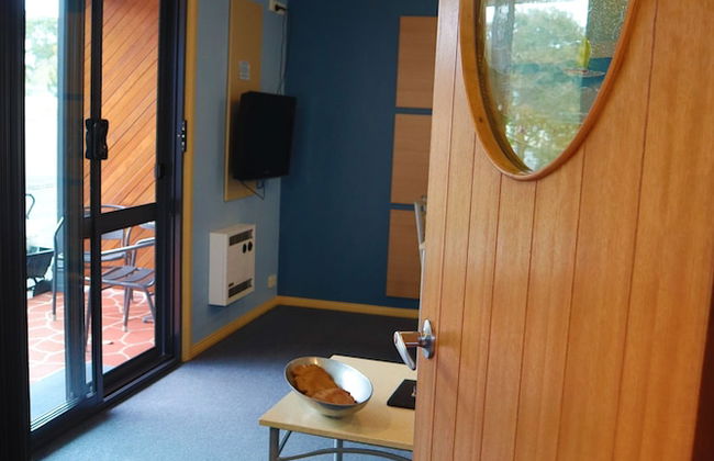 Strahan Bungalows - Photo 3