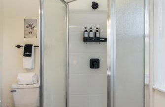 NEW Dragster Dream House - Game Room - Walk to the Speedway - Foto 19