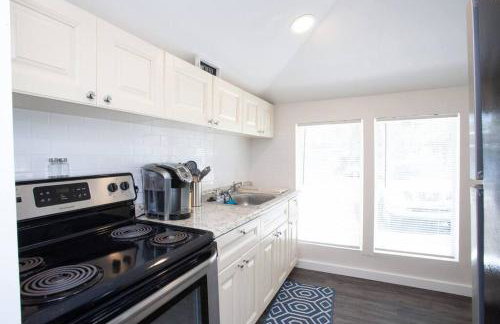 Quaint, Immaculate Bright Cottage in Ozona - Foto 6