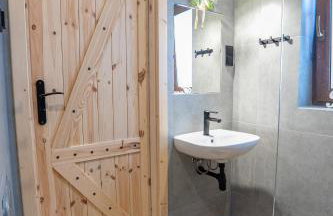 Bieszczadzkie Wzgórze Domki 724-472-882 - Photo 16